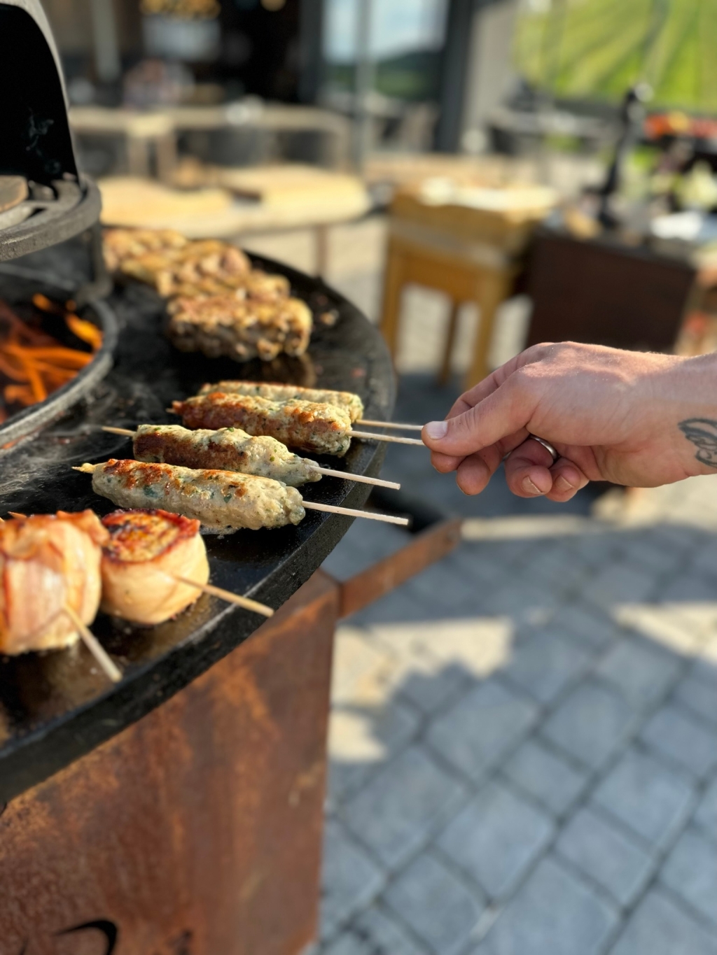 Grillen auf der Terrasse mit Ofyr im Ratscher Landhaus